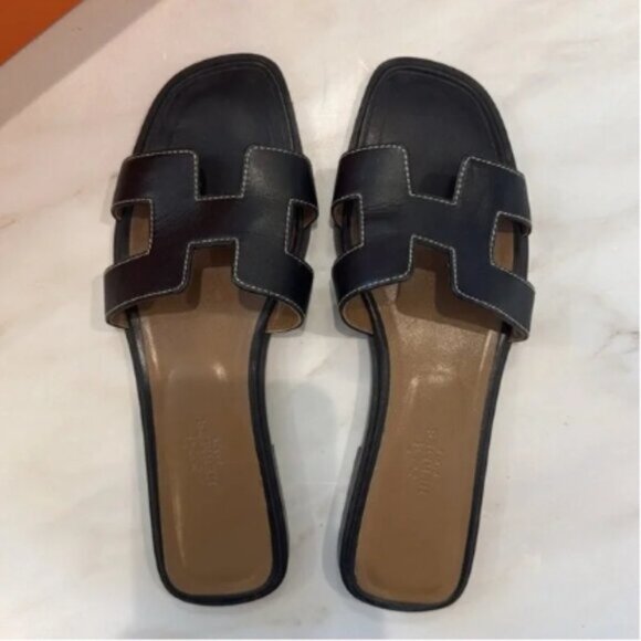 Hermes Oran sandals Black - Picture 1 of 6